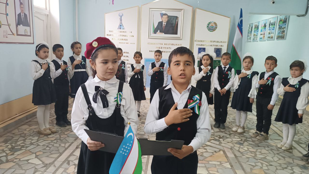 Xonqa tumani 46-son umumiy o‘rta ta'lim maktabida O‘zbekiston Respublikasi Konstitutsiya qabul qilinganligining 32 yilligiga bag‘ishlab boshlang‘ich sinflar ishtirokida "Konstitutsiya olamiga sayohat" tadbiri o‘tkazildi.